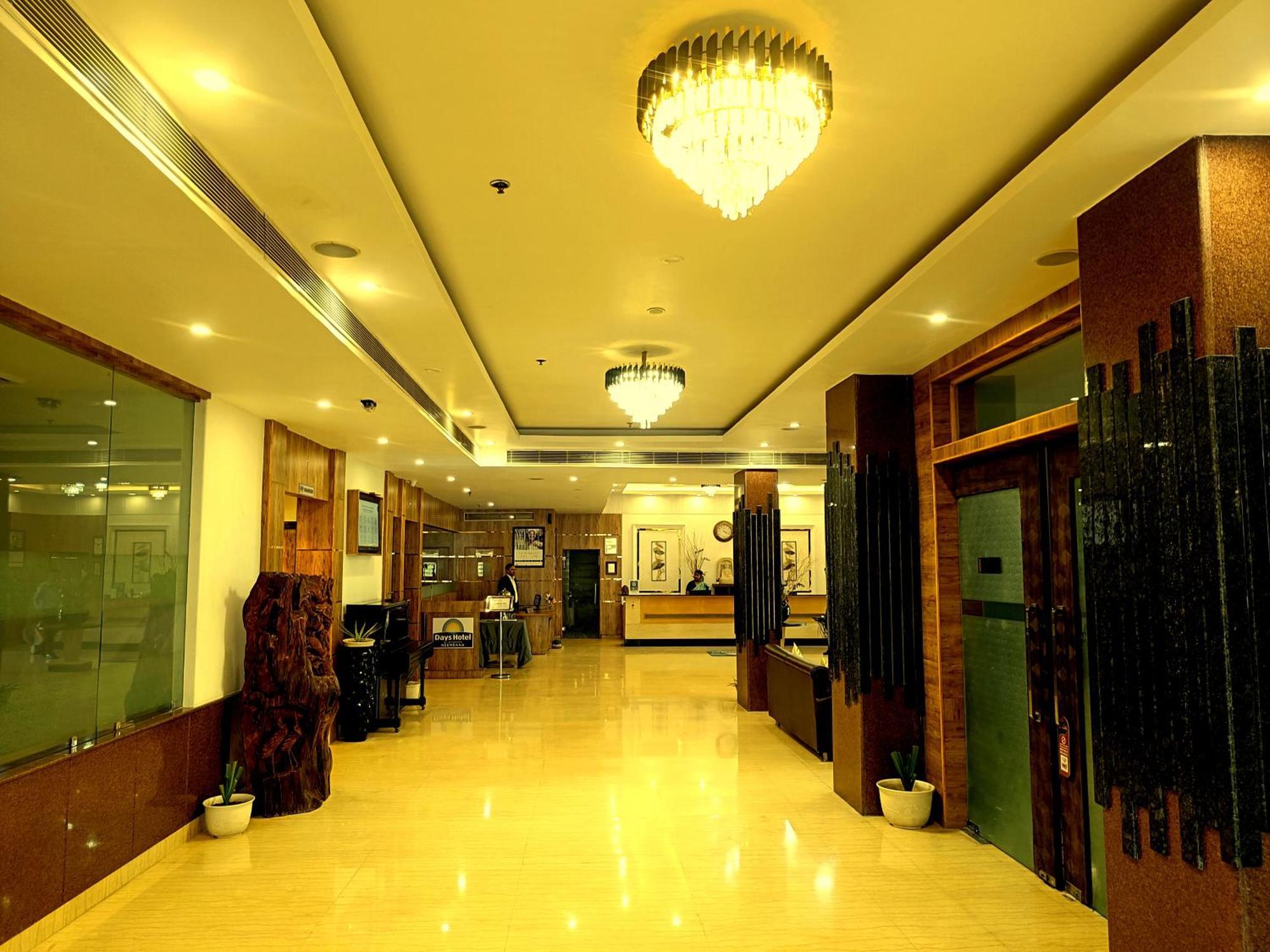 尼玛纳戴斯酒店 外观 照片